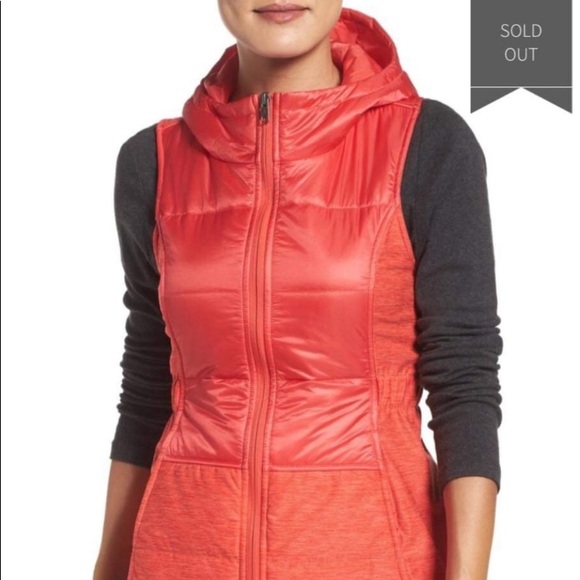 The North Face Jackets & Blazers - The North Face Red PSEUDIO PUFFER VEST  SKI WINTER SNOW RAIN Hoodie Vest SMALL